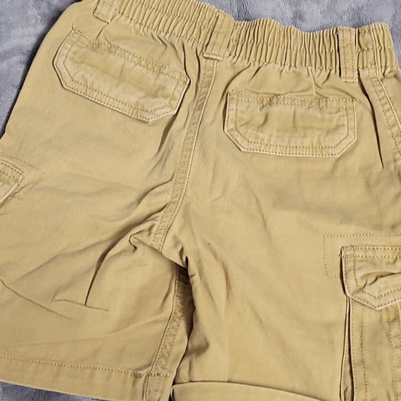 Shorts - Picture 2 of 3